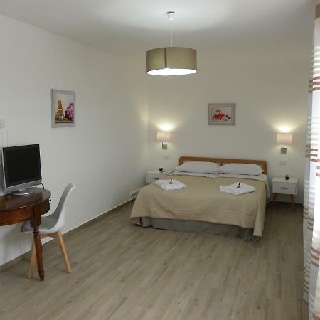 Ibiscus Castellammare del Golfo Exterior foto